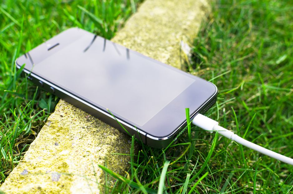 Phụ kiện ô tô hữu ích cho điện thoại khi lái xe